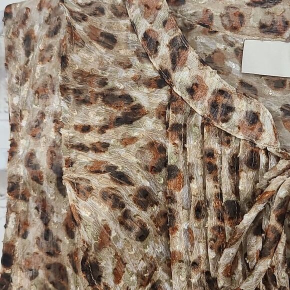 LOFT Petites Cheetah Print Swiss Dot Sheer Sleeveless Blouse Ruffle Pleated Top - Picture 5 of 12